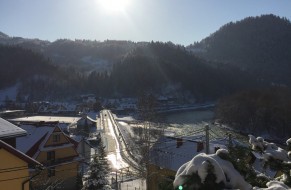 Poranek w Pieninach zimą
